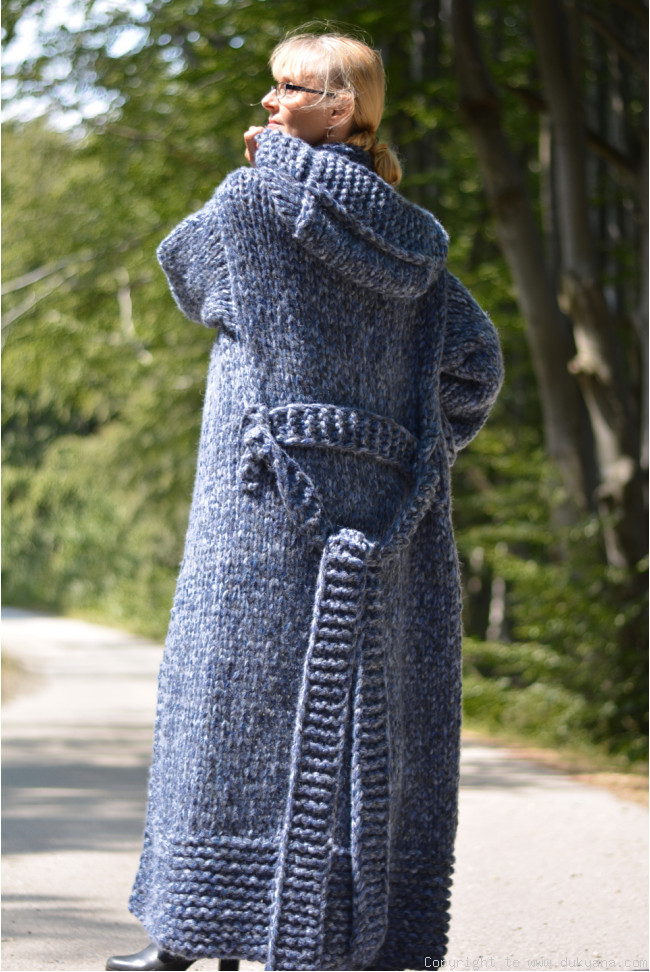 Long knitted hooded cardigan deals